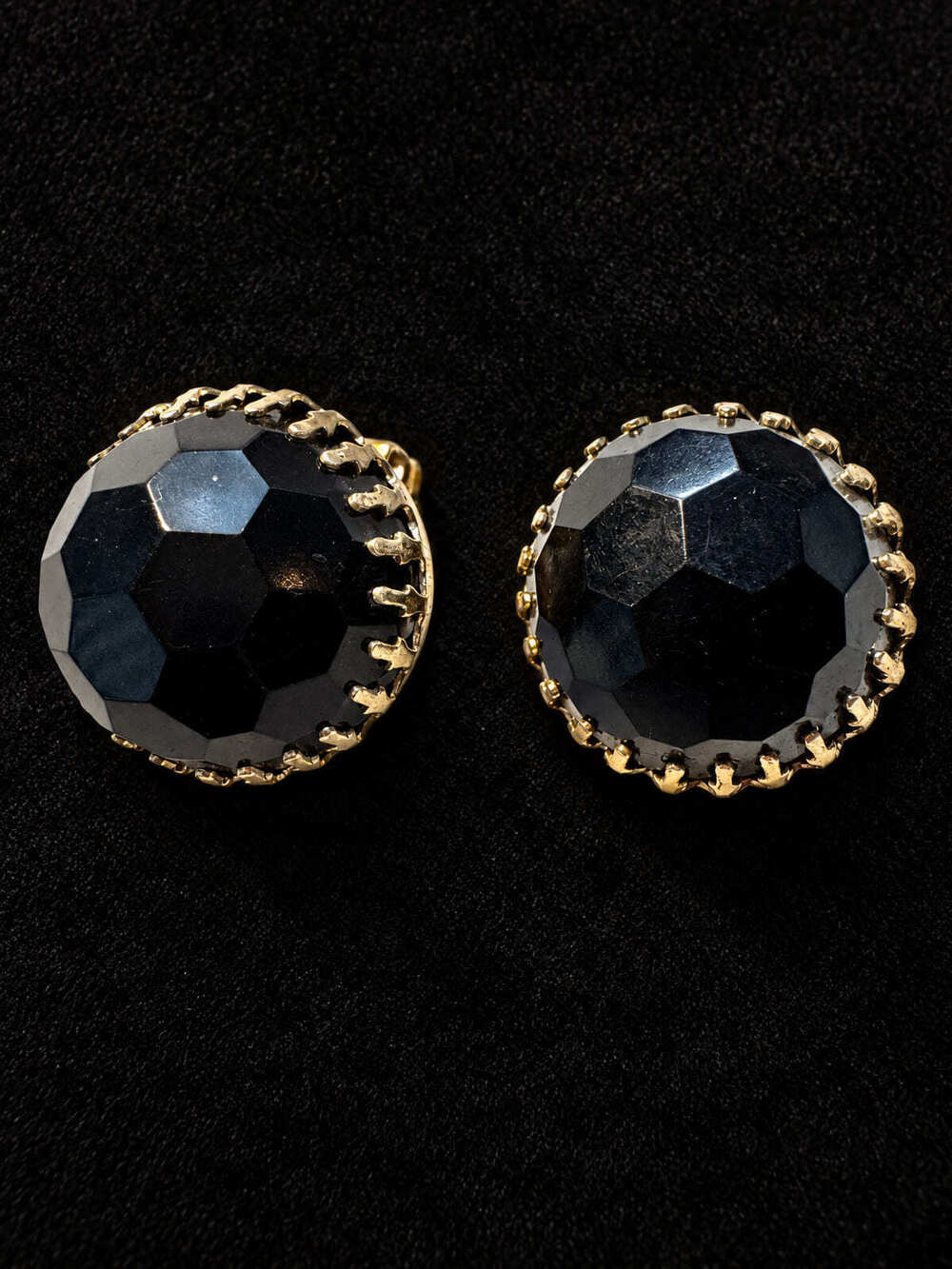 ⚜️ Clip-On Earrings | Mourning-style | Honk KongFaceted Black Glass Gold-Tone 💗